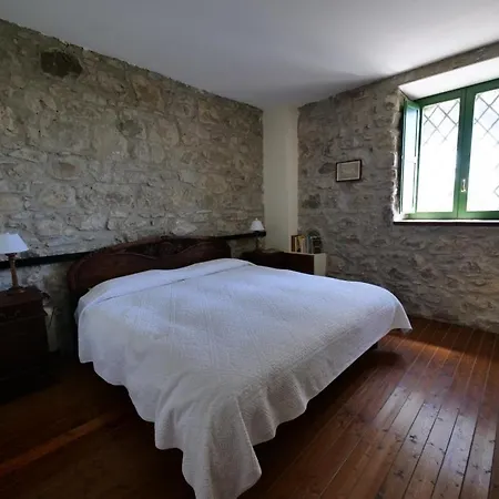 Sleeps 5 With Pool Lejlighed *
