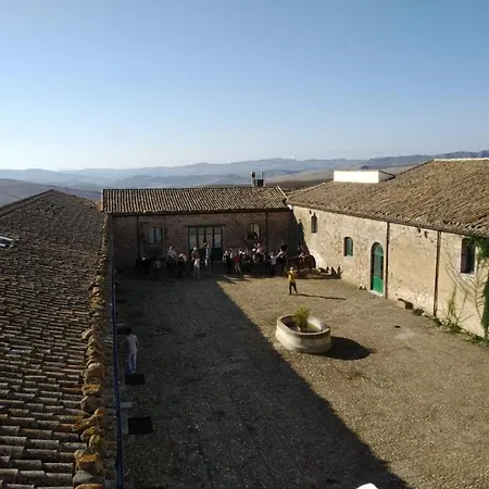 Sleeps 5 With Pool Castellana Sicula