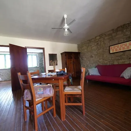 Sleeps 5 With Pool
