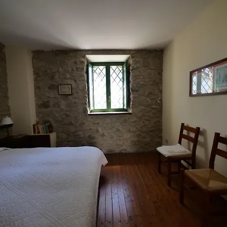 Sleeps 5 With Pool Lejlighed *